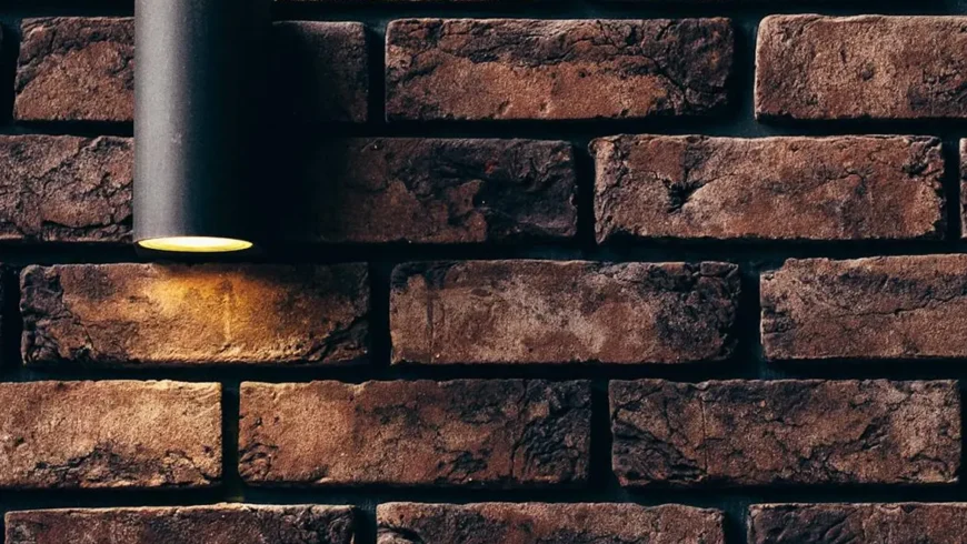 UI vs UX: Understanding the real difference to create better digital experiences and improve user satisfaction.