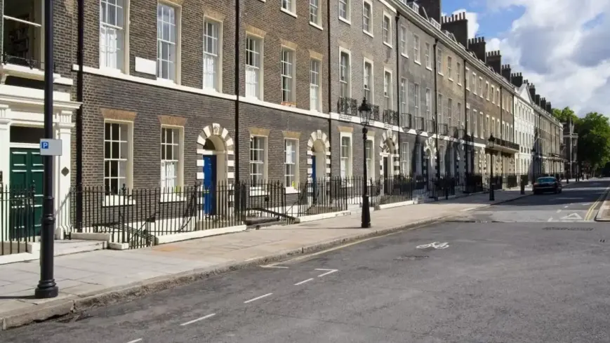 Bright 3-room apartment with balcony and excellent connectivity